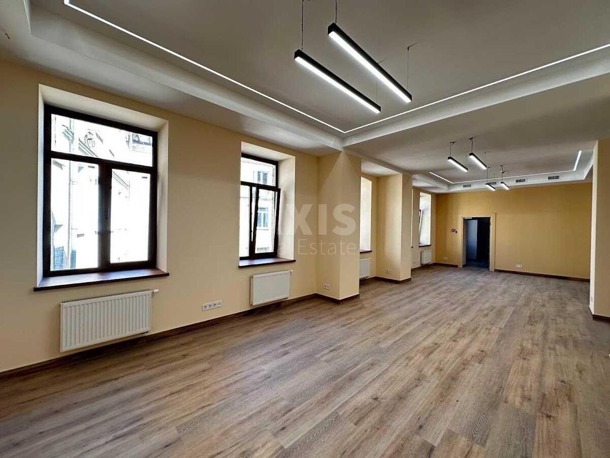 Office uzviz Andrii'vs'kyj 7А, 1000m23