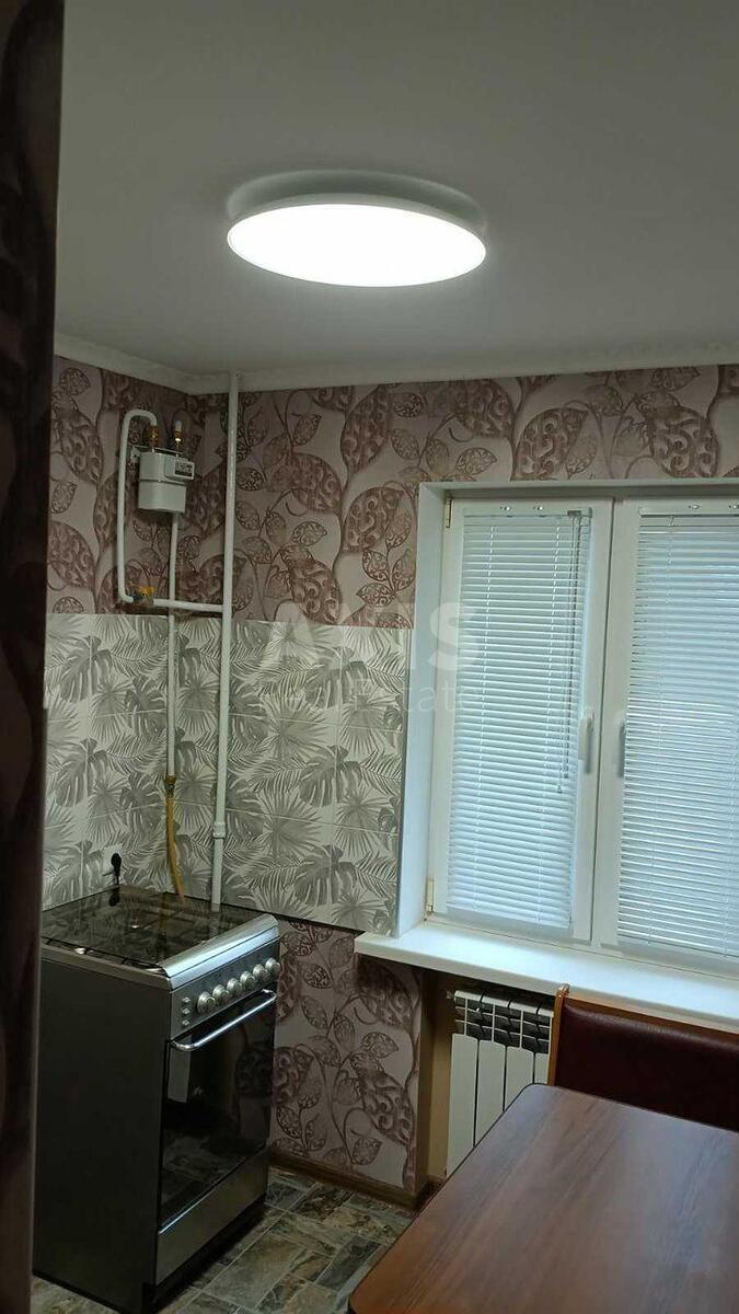 1k apartment vul. Chervonopil's'ka 16