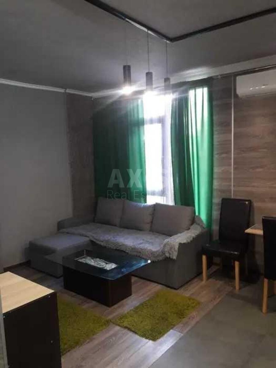 2k apartment pr-t Komarova Kosmonavta 11563944