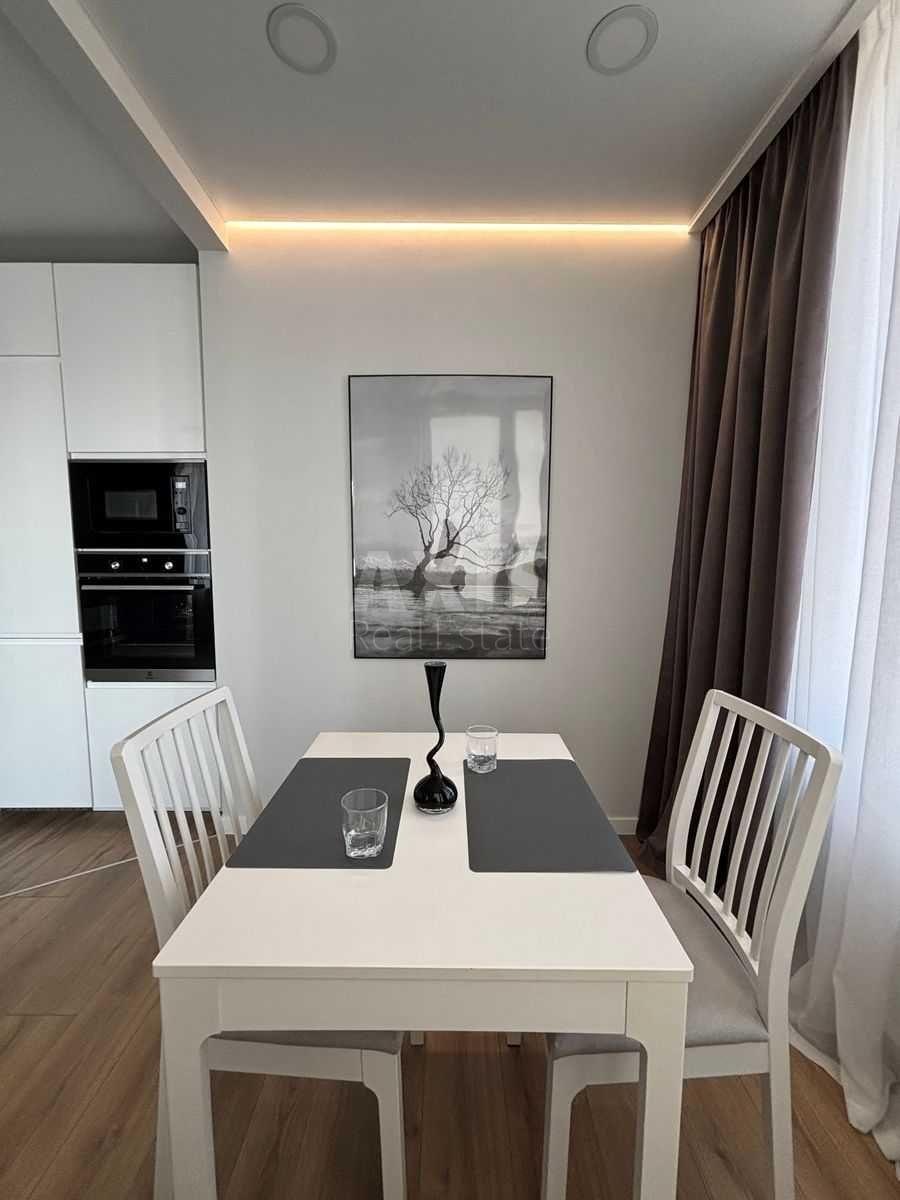 2k apartment nab. Dniprovs'ka 183