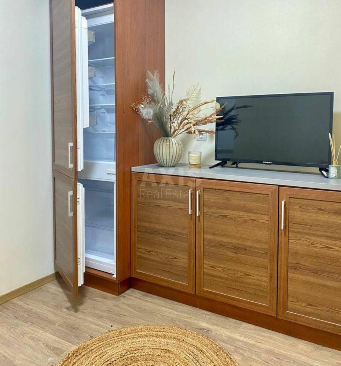 1k apartment vul. Yulia Zdanovska 81Б2