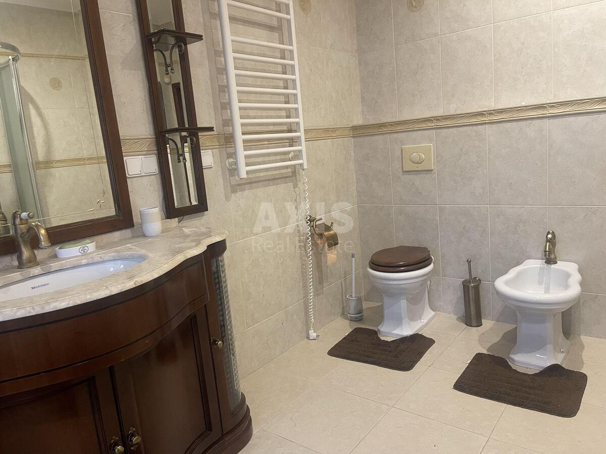 4k apartment vul. Jevgena Konoval'cja 32Б6253211