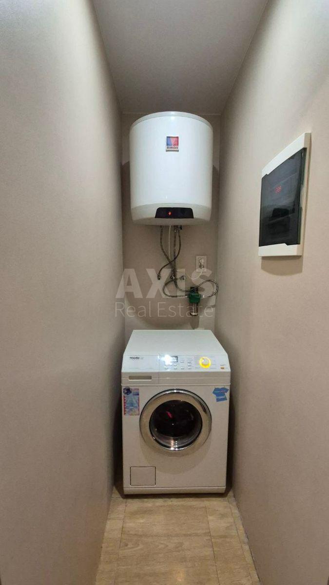 1k apartment vul. Rajduzhna 2Б11