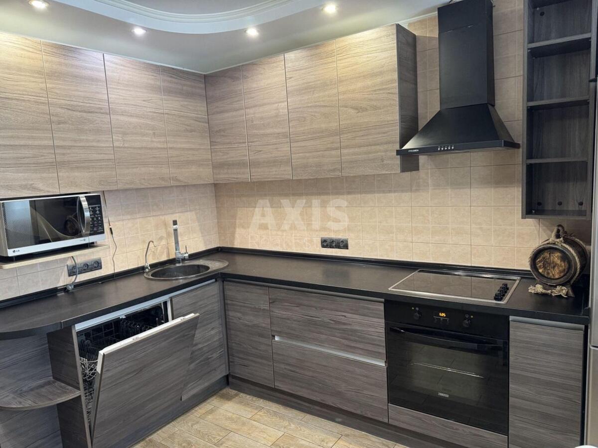 1k apartment vul. Urlivs'ka 23Г61671