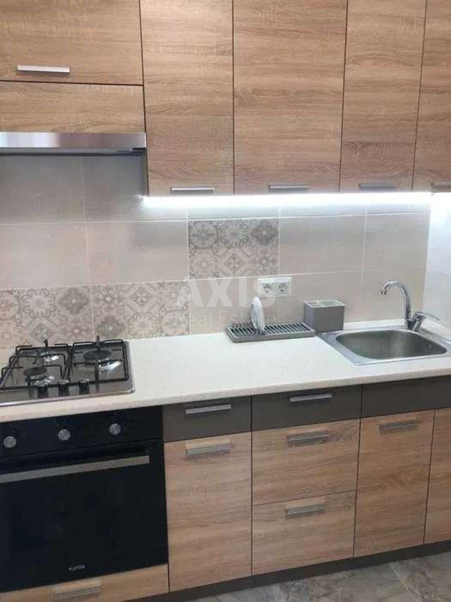 1k apartment vul. Parkovo-Syrec'ka 5А