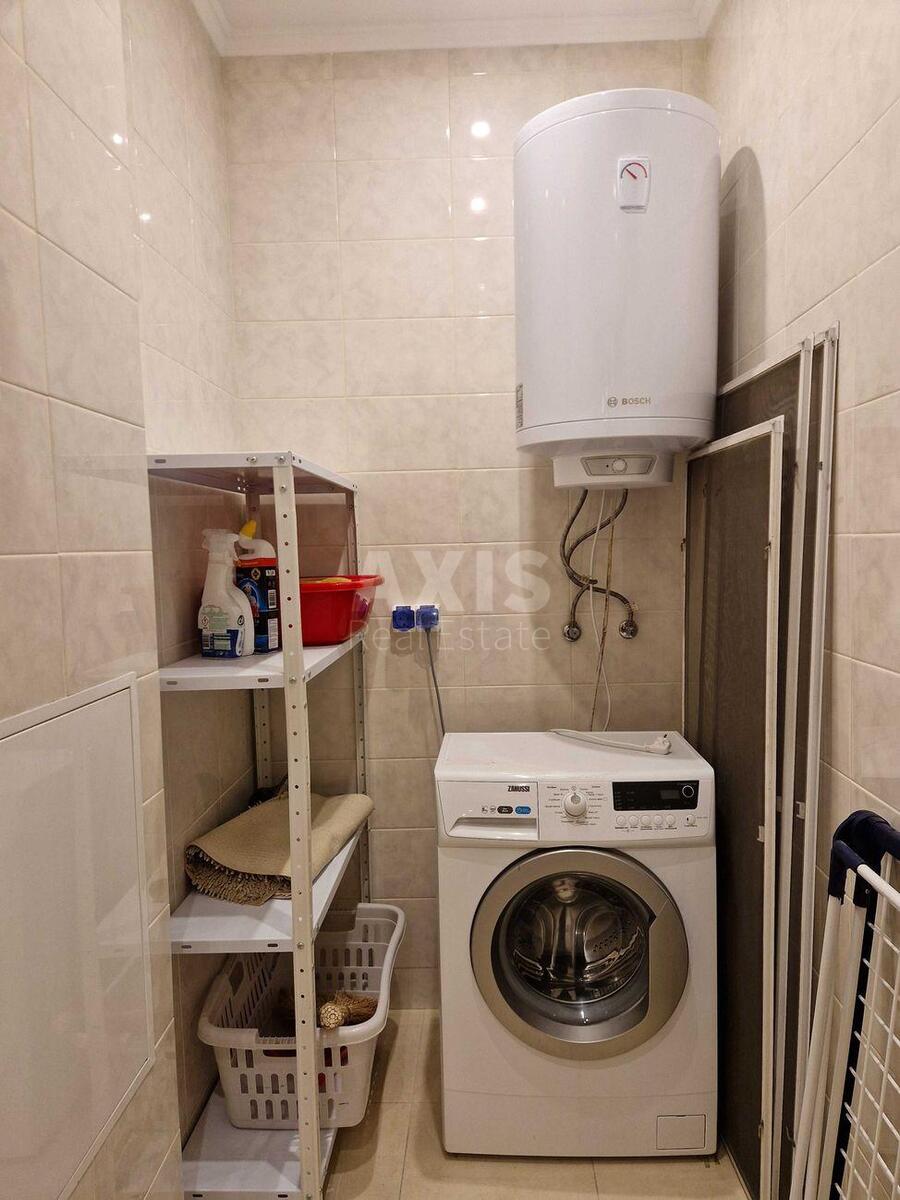 2k apartment vul. Svitla 3Д8