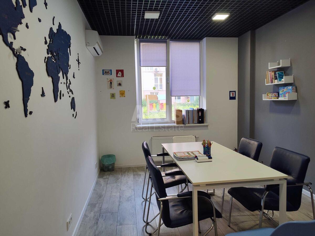 Office vul. Regeneratorna 4, 87m20