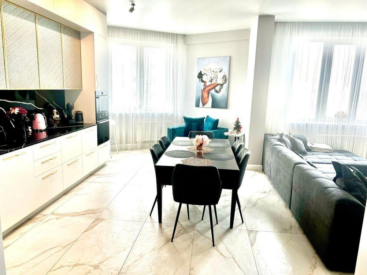 4k apartment vul. Vyshgorods'ka 45/43А