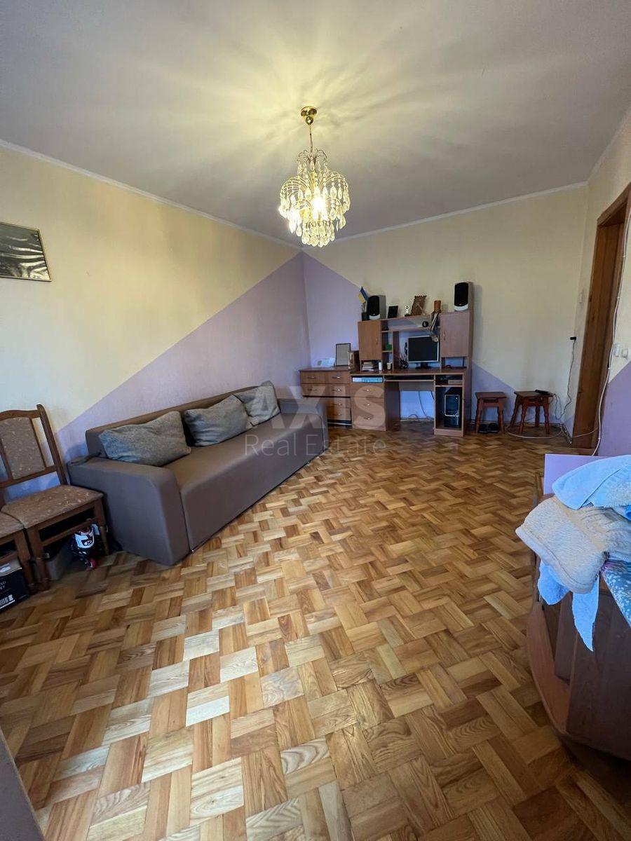 2к квартира ул. Руденко Ларисы 21А2