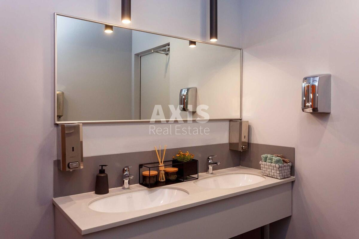 Office vul. Jaroslavs'ka 1/3, 380m24