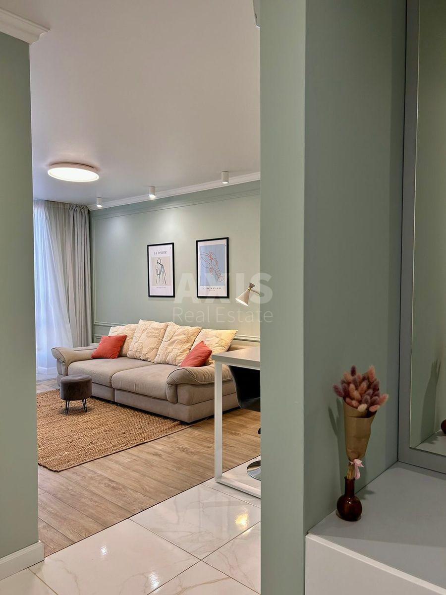 1k apartment nab. Dniprovs'ka 16Г3