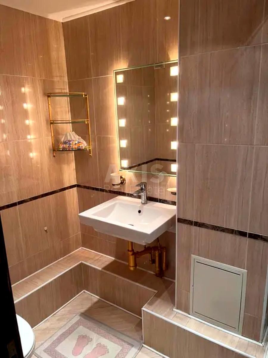 1k apartment pr-t Berestejskij 25640078