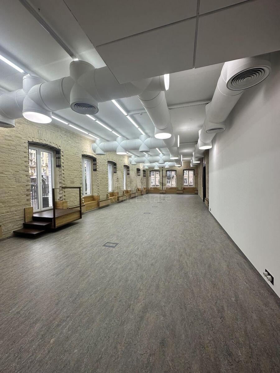 Office vul. Velyka Vasyl'kivs'ka 13/1, 420m259840