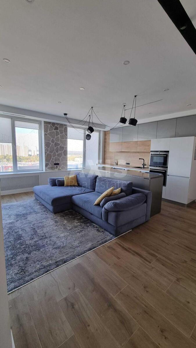 3k apartment vul. Bogatyrs'ka 6А
