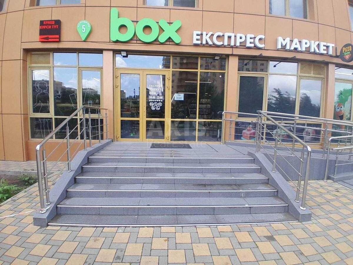 Об'єкт торгівлі вул. Гайдай Зої 6, 58м2