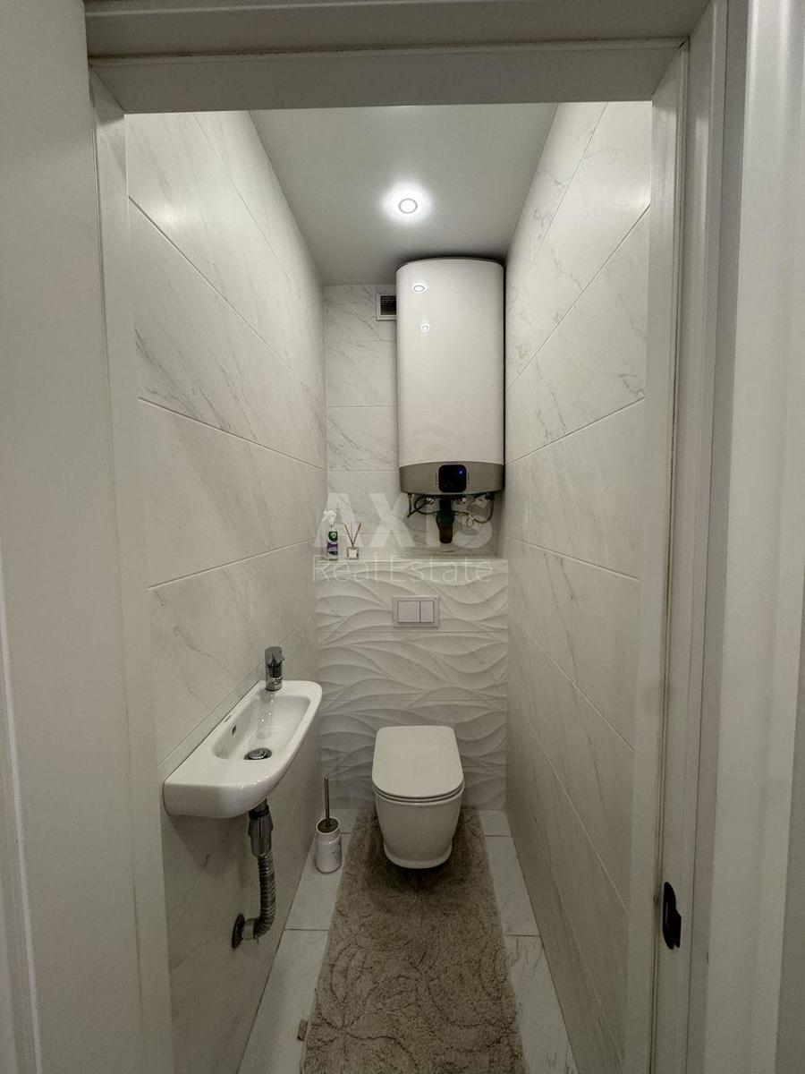 2k apartment vul. Svitla 3Д6