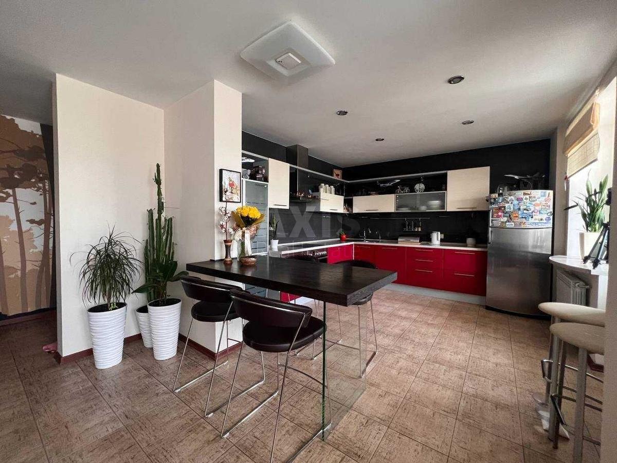 1k apartment vul. Zarichna 16