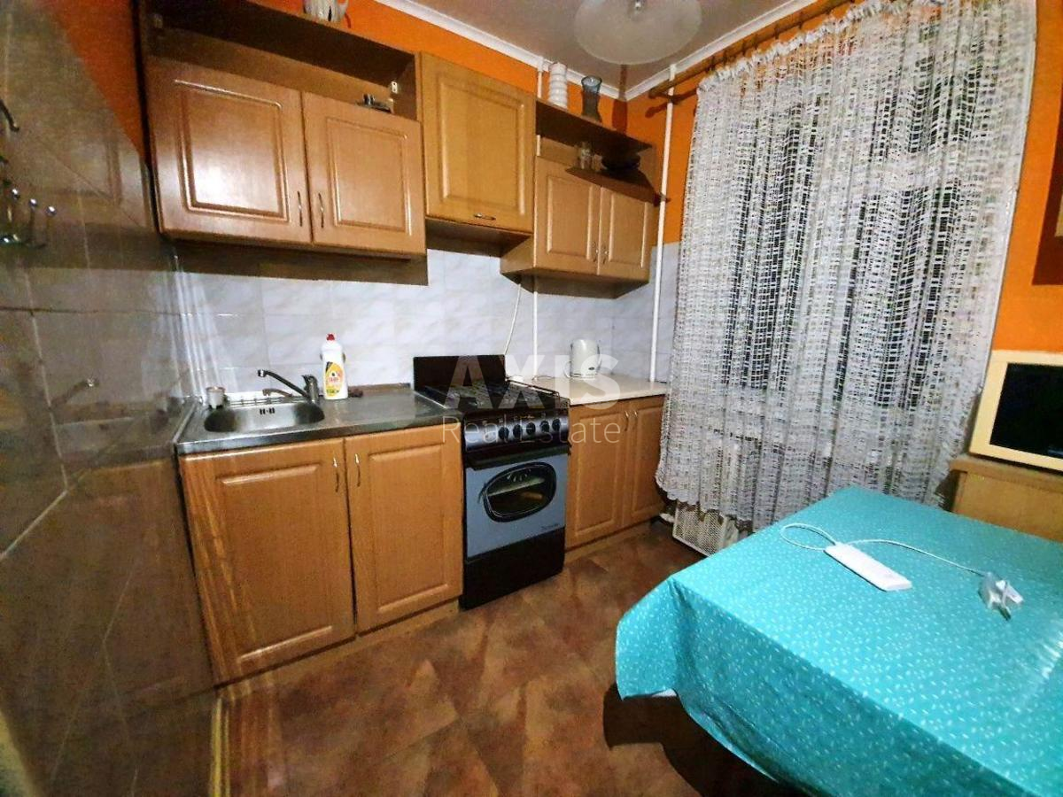 2k apartment vul. Zodchyh 30