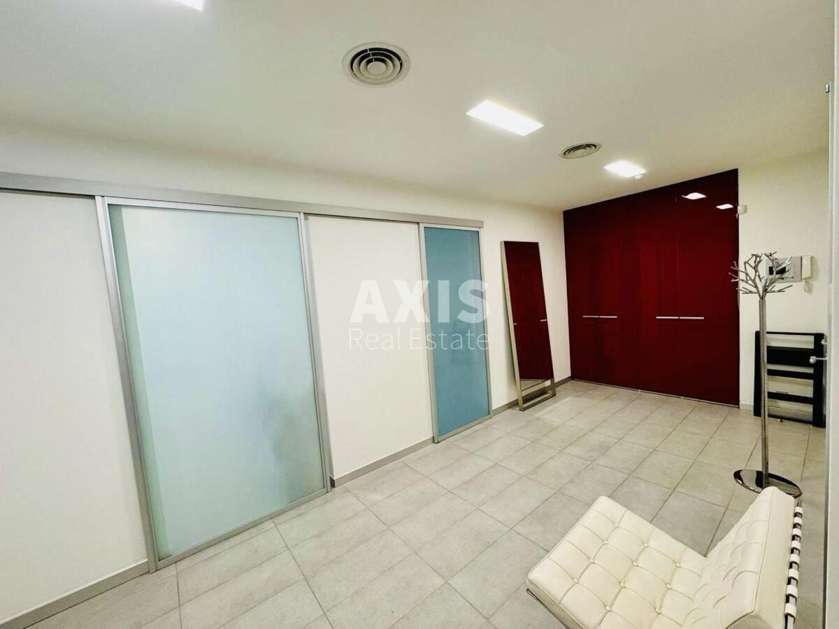 3k apartment vul. Nazarivs'ka 111