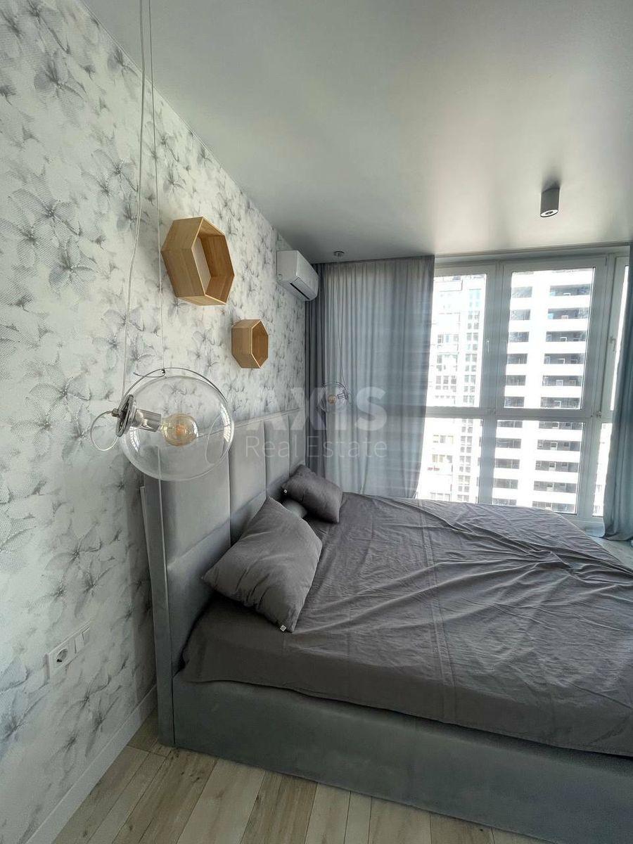 2k apartment vul. Dragomanova 2А11