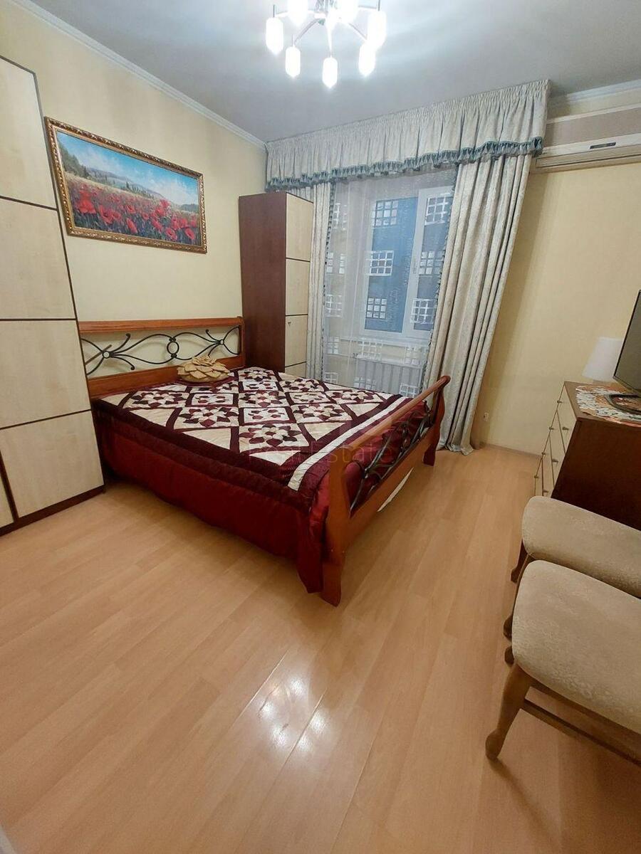 2к квартира ул. Ахматовой Анны 16Г614215