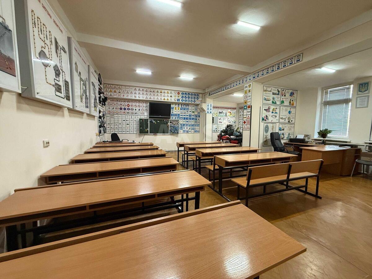 Office vul. Grechka Marshala 10, 170m26127310