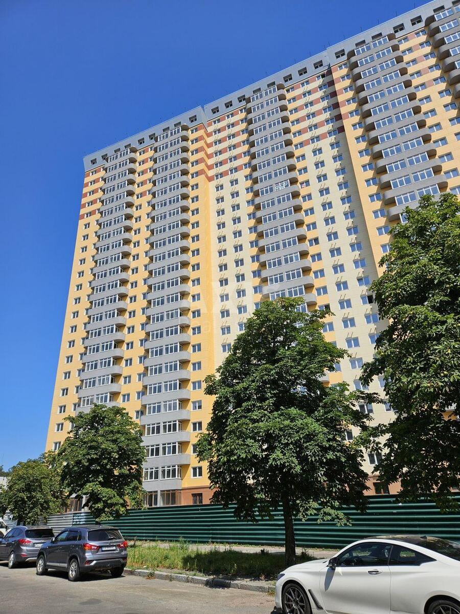 1k apartment vul. Bogatyrs'ka 32