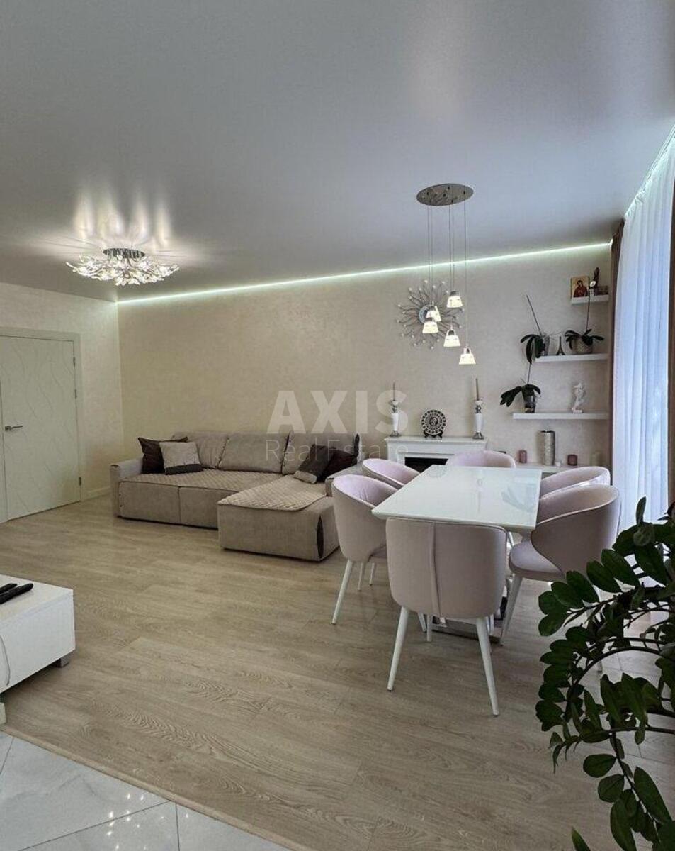 4k apartment vul. Metrologichna 54567711