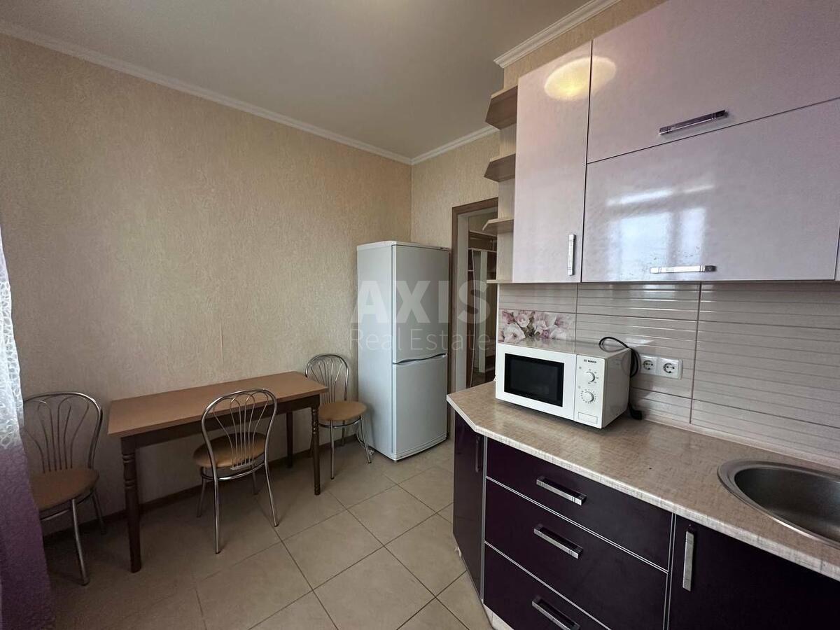 1k apartment vul. Saljutna 2Б