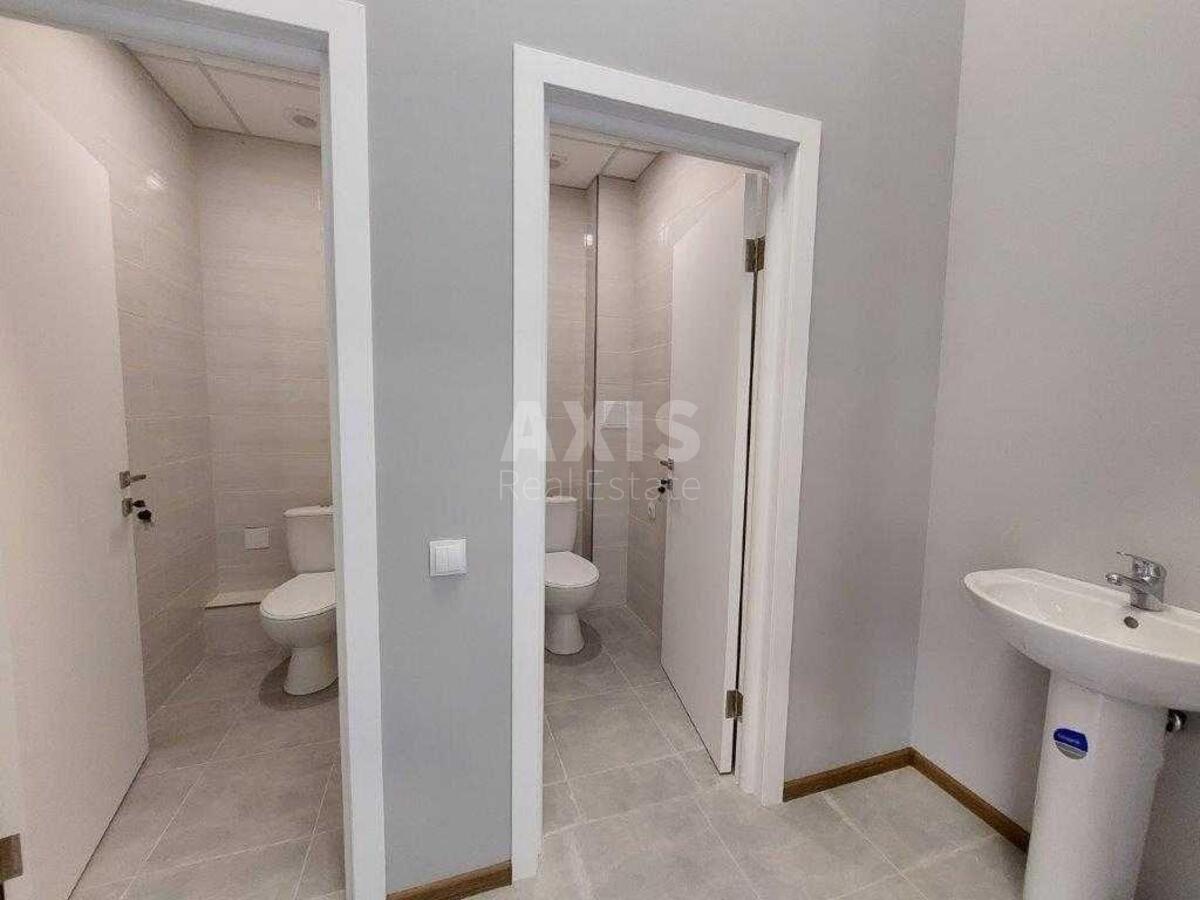 Office vul. Glybochyc'ka 17, 172m23
