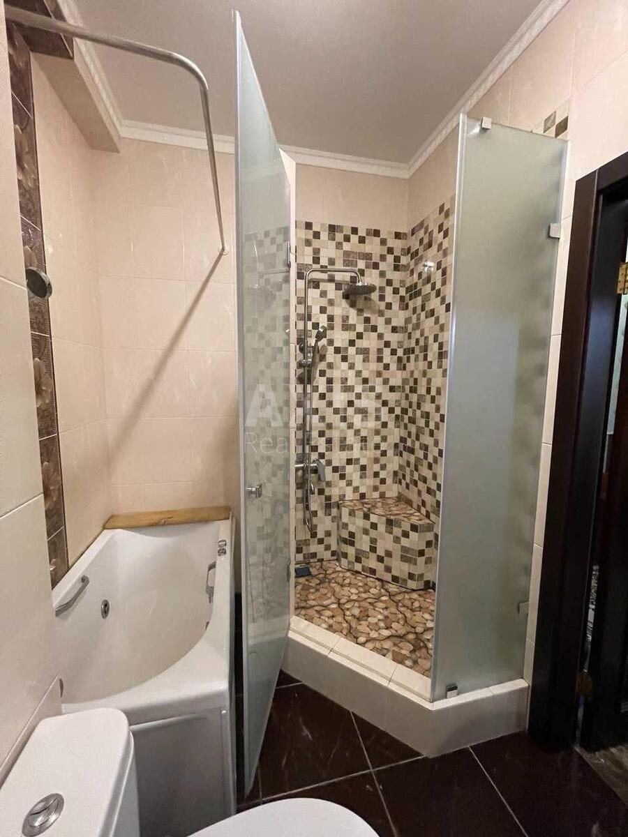 2k apartment vul. Lucenka Dmytra 107