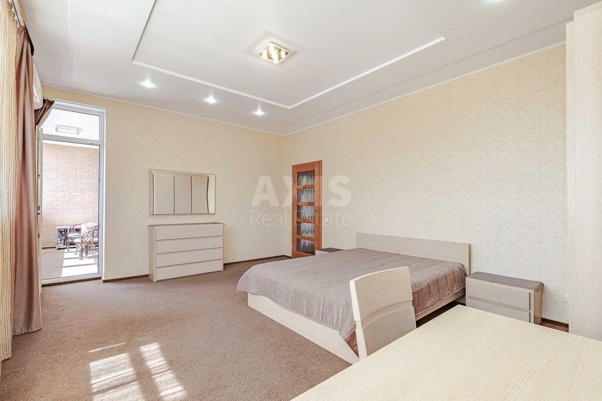 3k apartment vul. Predslavyns'ka 31/117