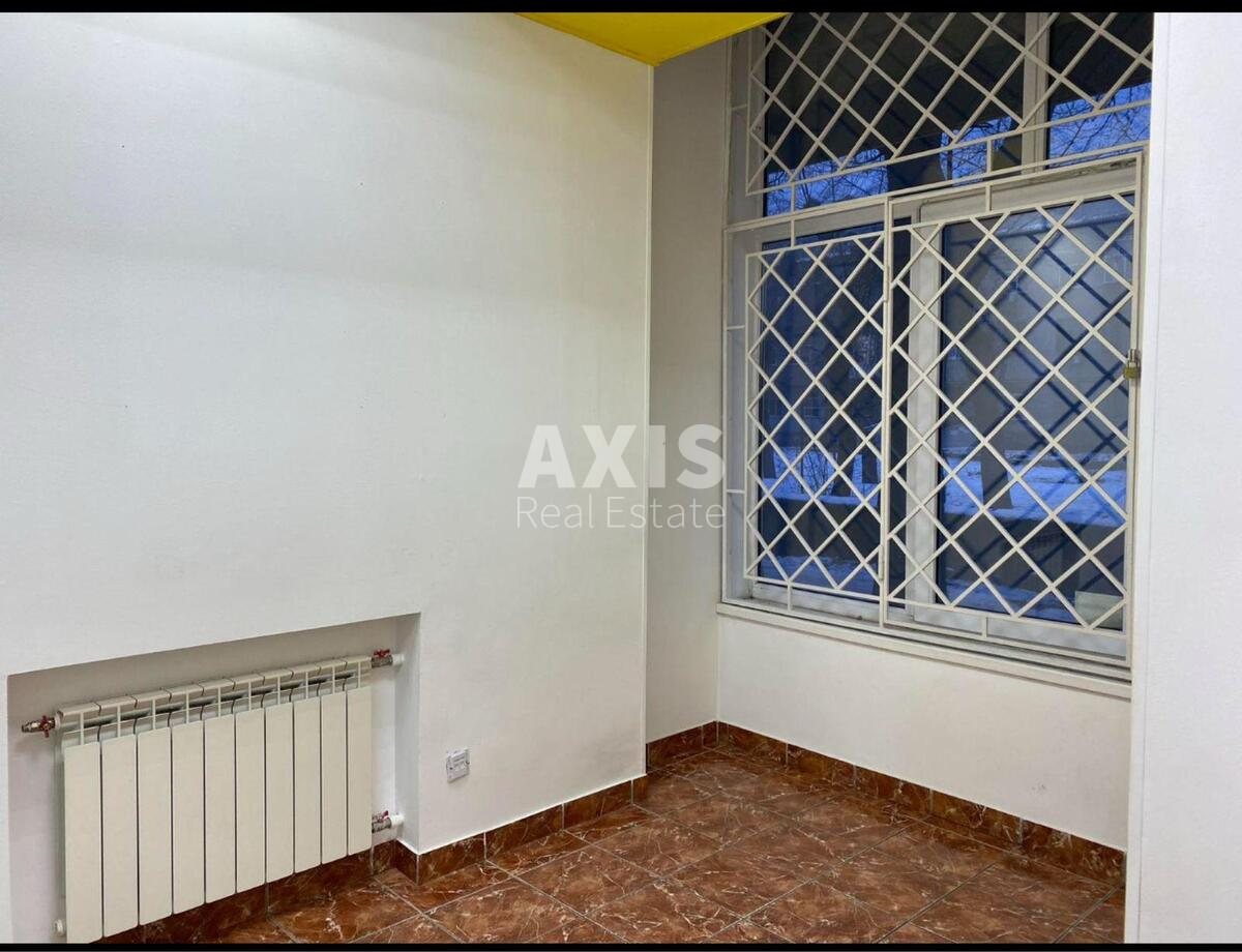 Trade object vul. Hetmana Pavla Polubotka 18, 71m2618503