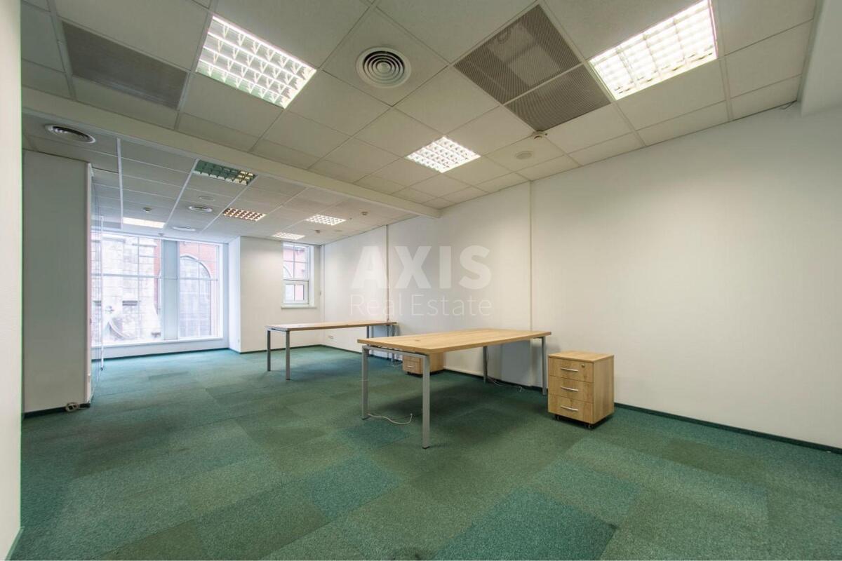 Office vul. Zhyljans'ka 110, 500m22