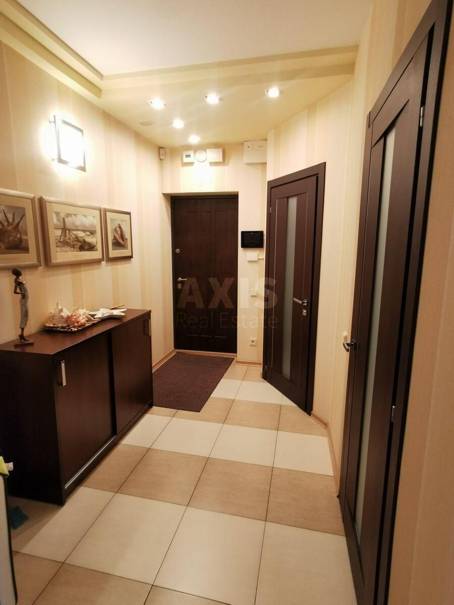 3k apartment vul. Knjazhyj Zaton 213