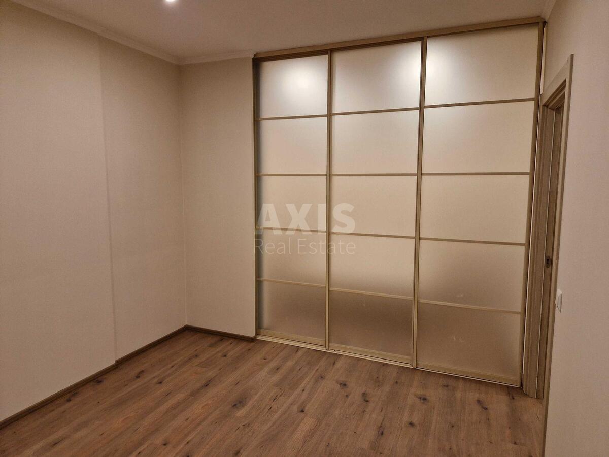 2k apartment vul. Svitla 3Д5