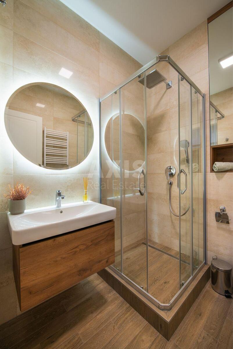 3k apartment vul. Dragomyrova Myhajla 1113