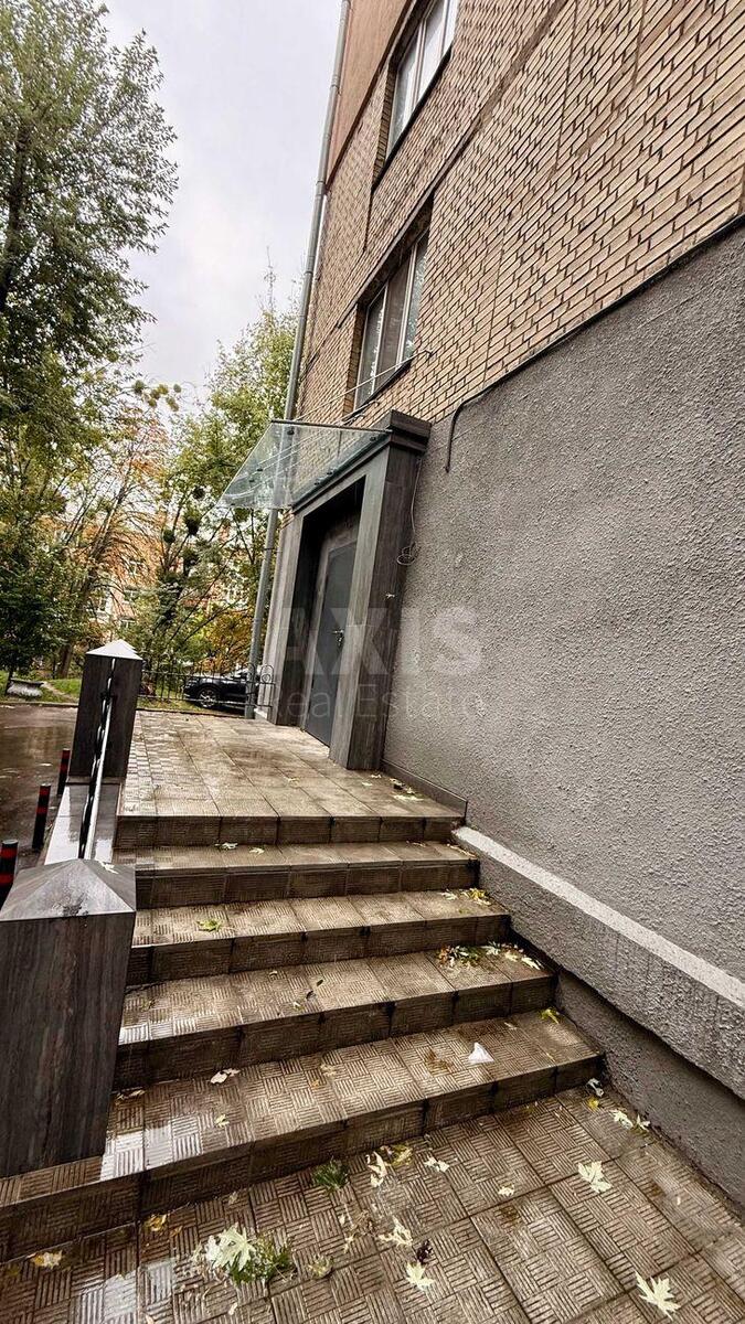 Office vul. Kudri Ivana 27, 50m2594330