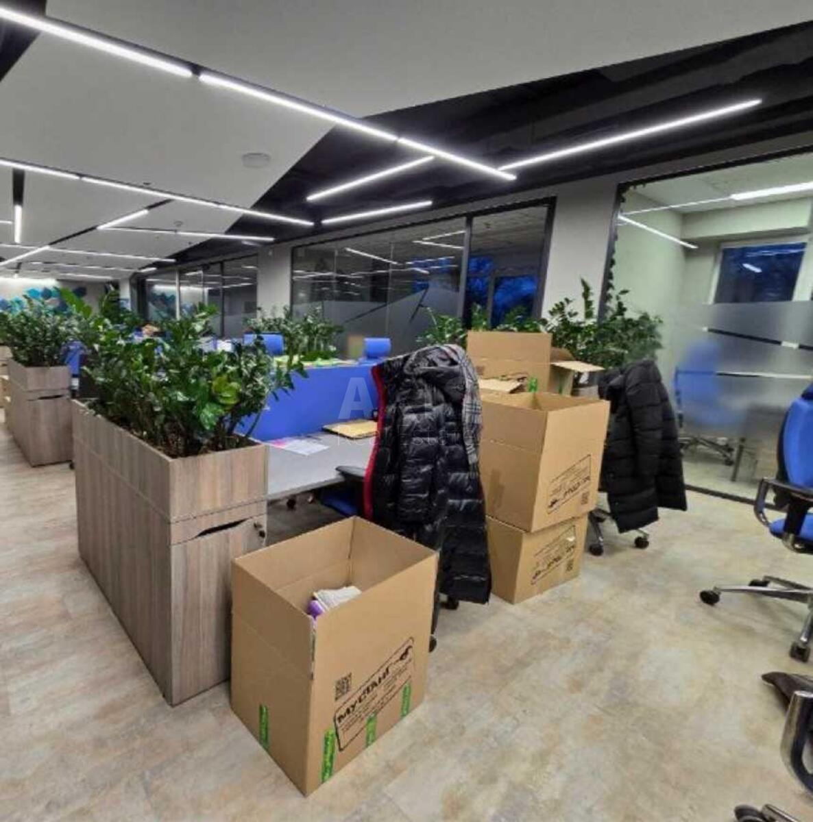 Office vul. Grushevs'kogo Myhajla 9В, 500m21