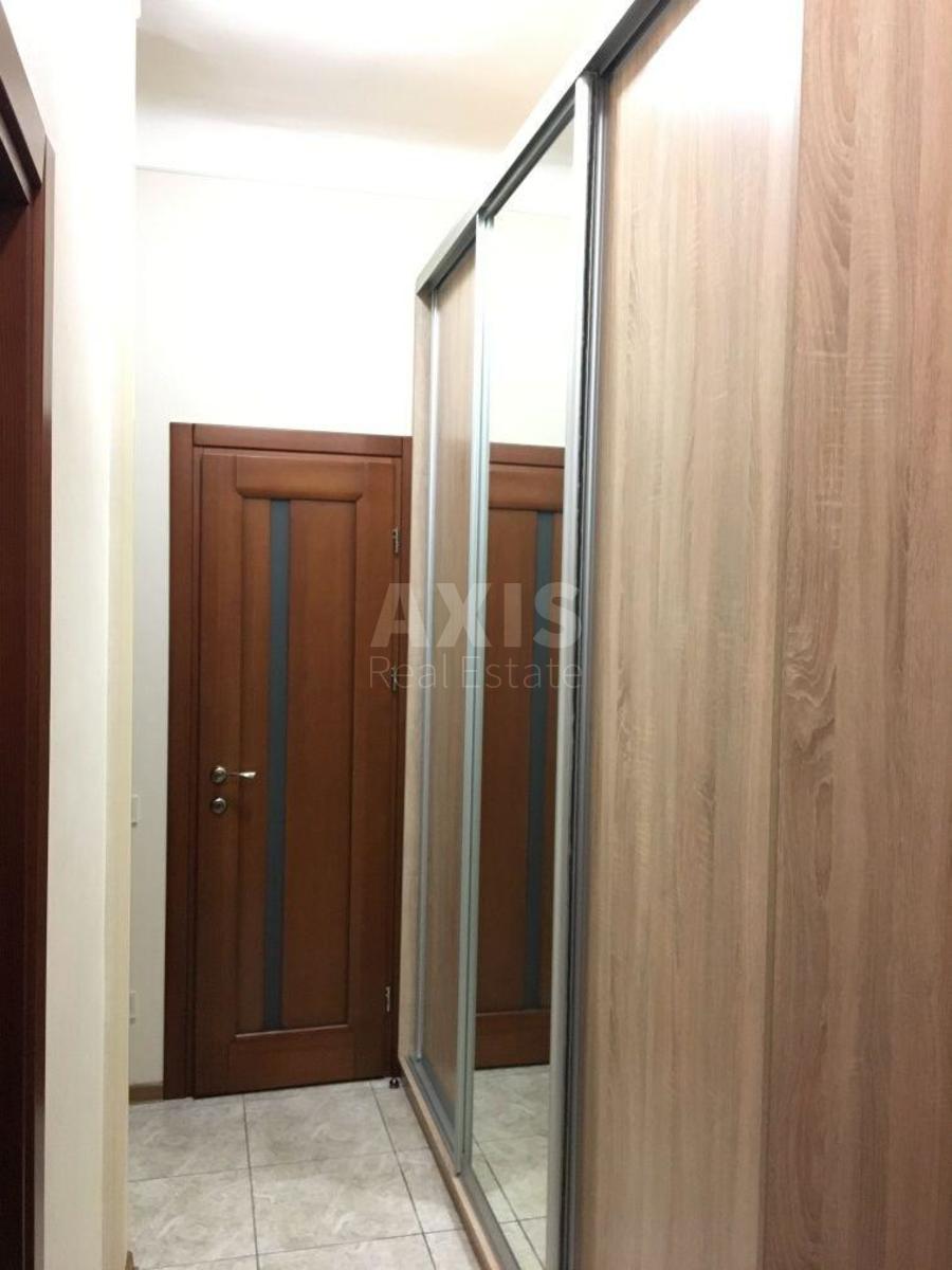 2к квартира спуск Кловский 44