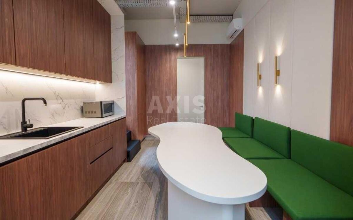 Office pr-t Peremogy 42, 222m210