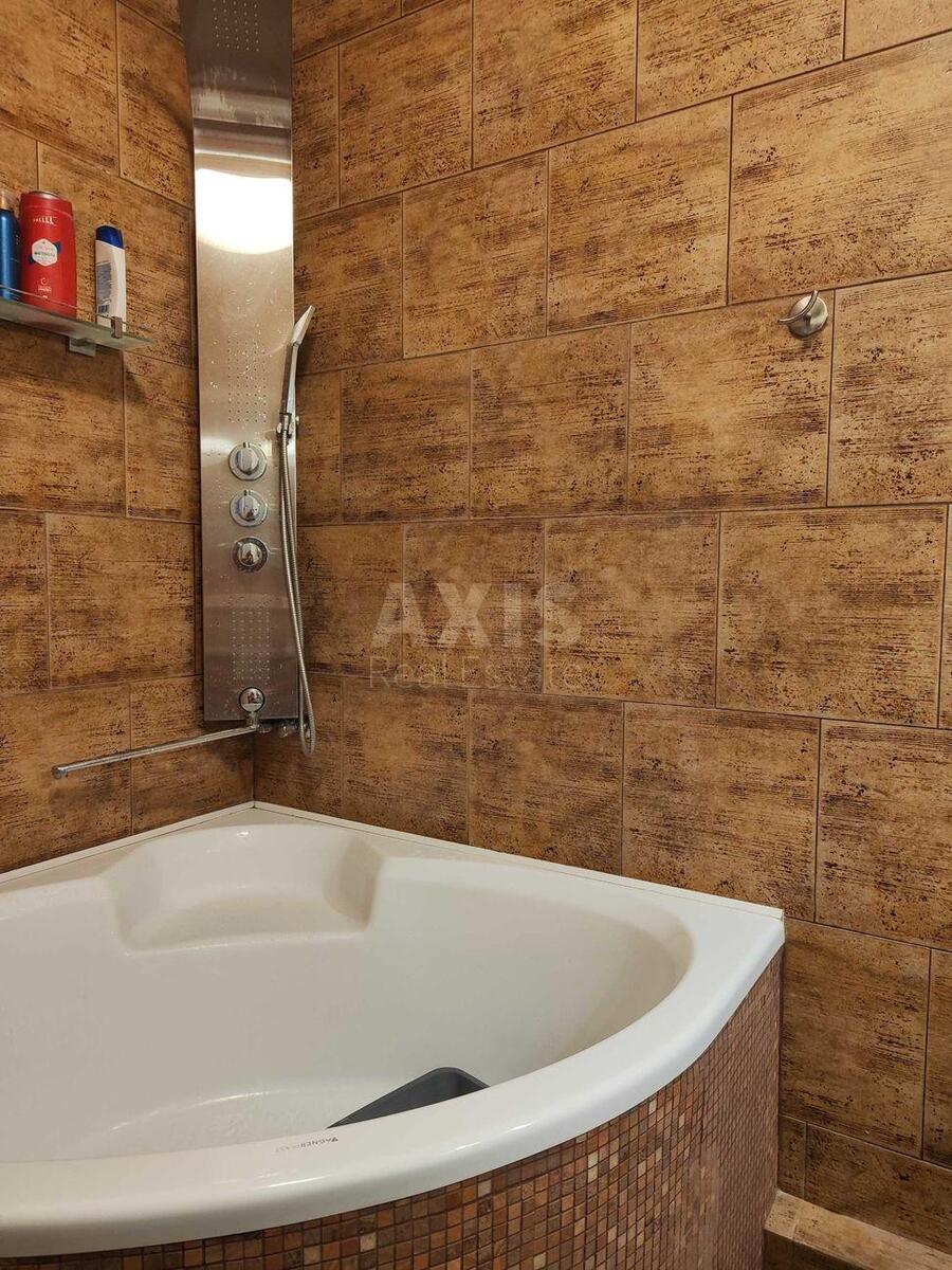 1k apartment nab. Dniprovs'ka 14588829
