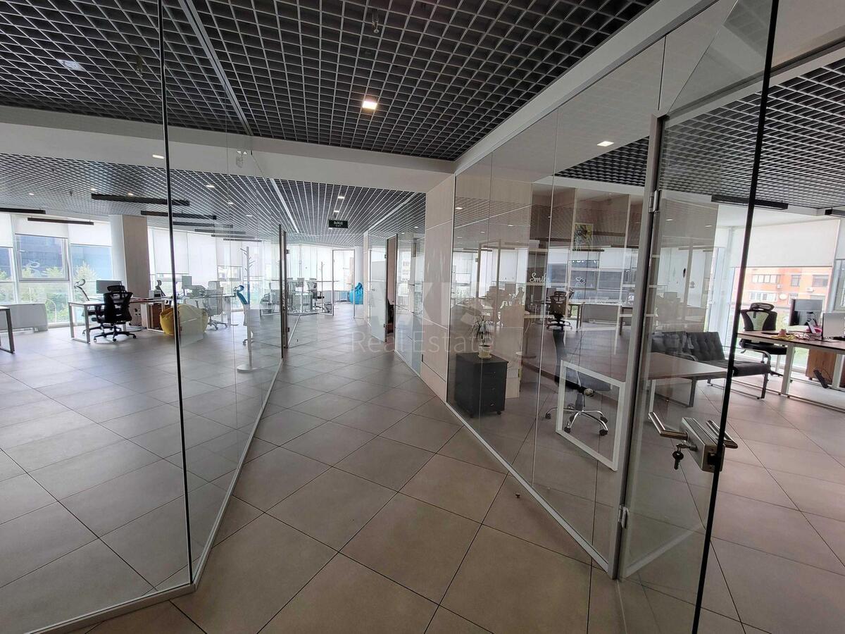 Office pr-t Golosii'vs'kyj 132, 290m2590933