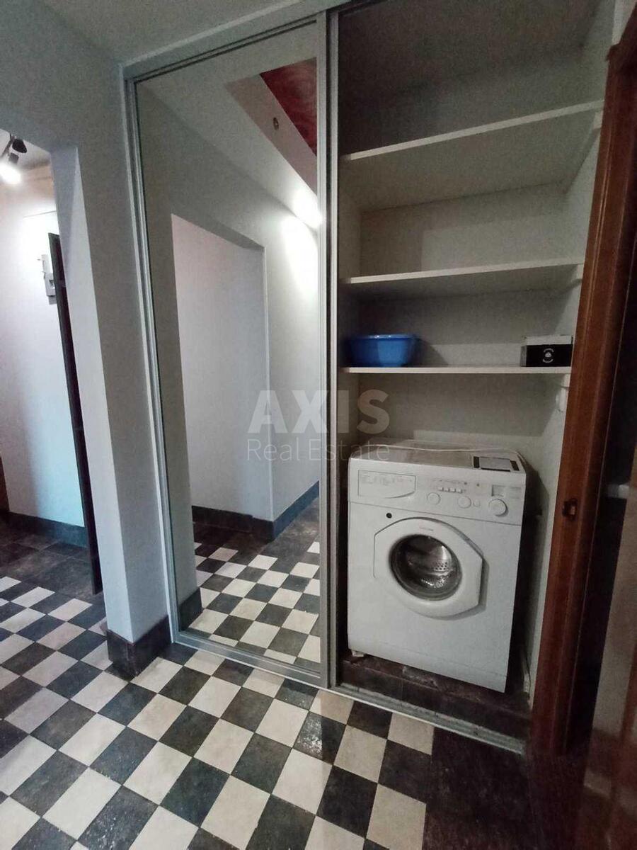 2k apartment vul. Pryrichna 376