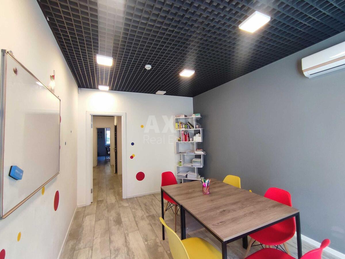 Office vul. Regeneratorna 4, 87m21