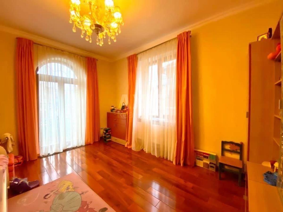 House vul. Lubens'ka, 500m2, Kyiv city5