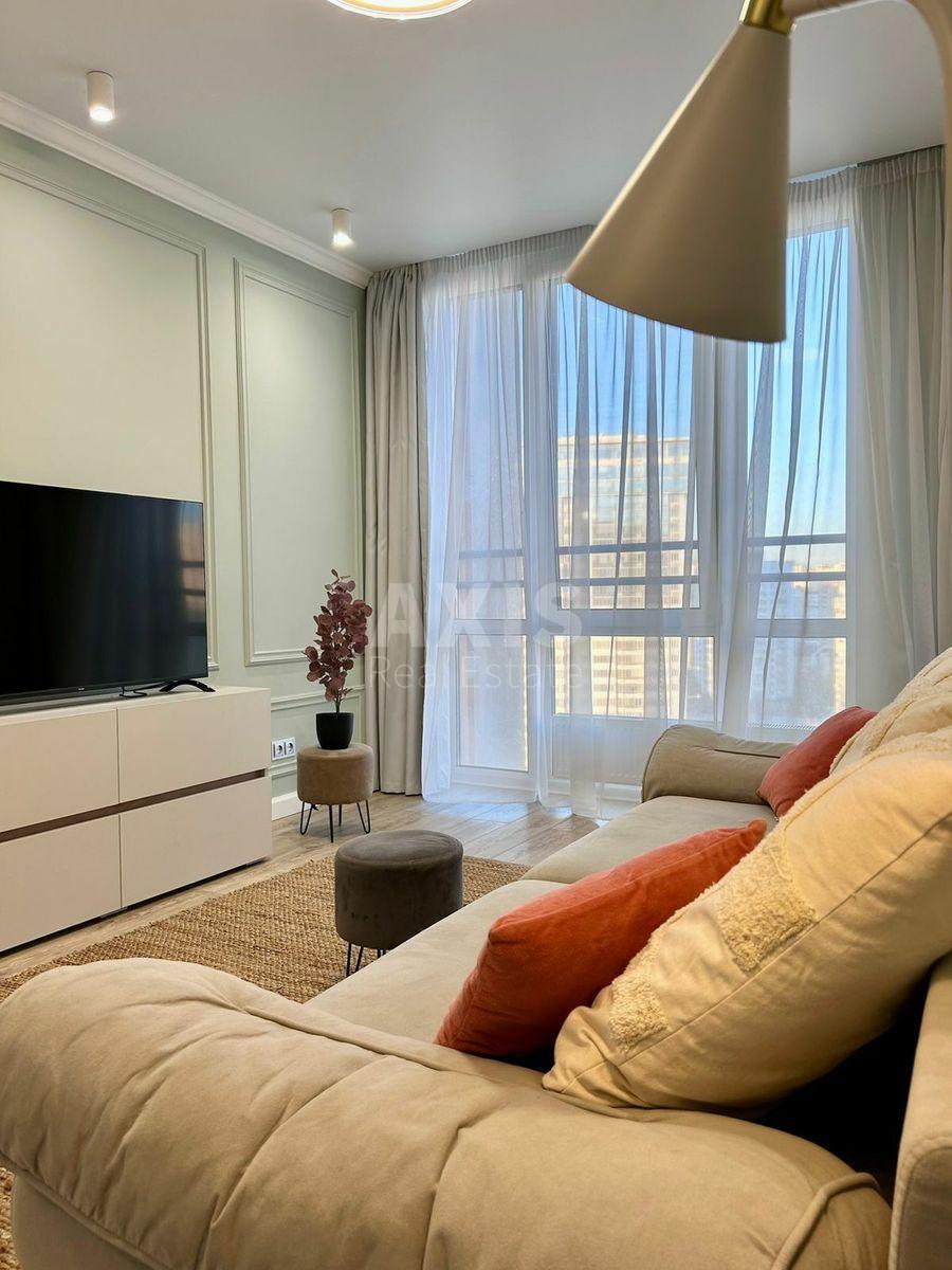 1k apartment nab. Dniprovs'ka 16Г4