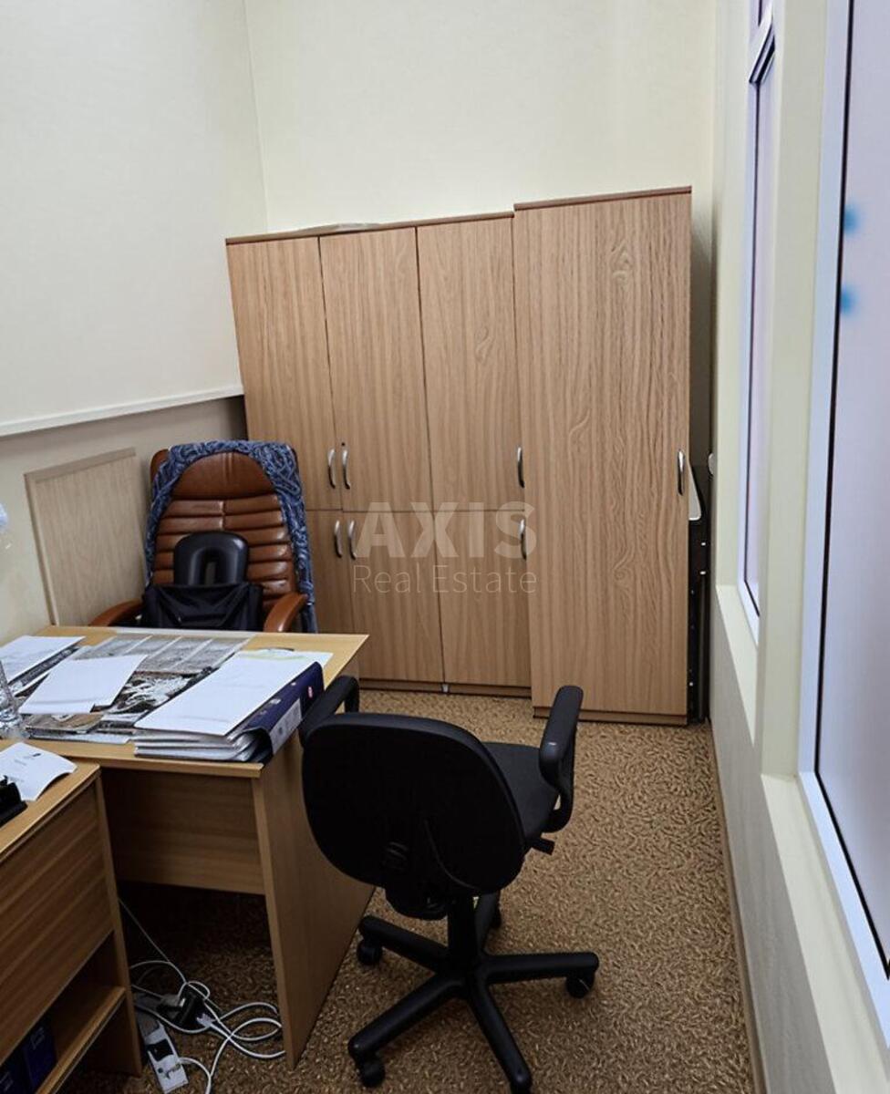 Office bul. Lesi Ukrai'nky 21А, 68m2595820