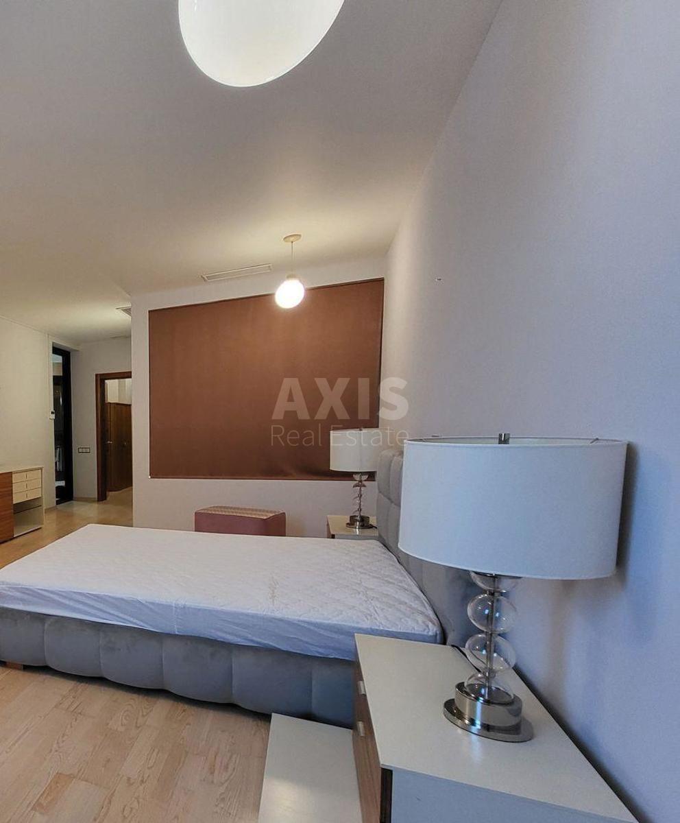 4k apartment vul. Kropyvnyc'kogo 107