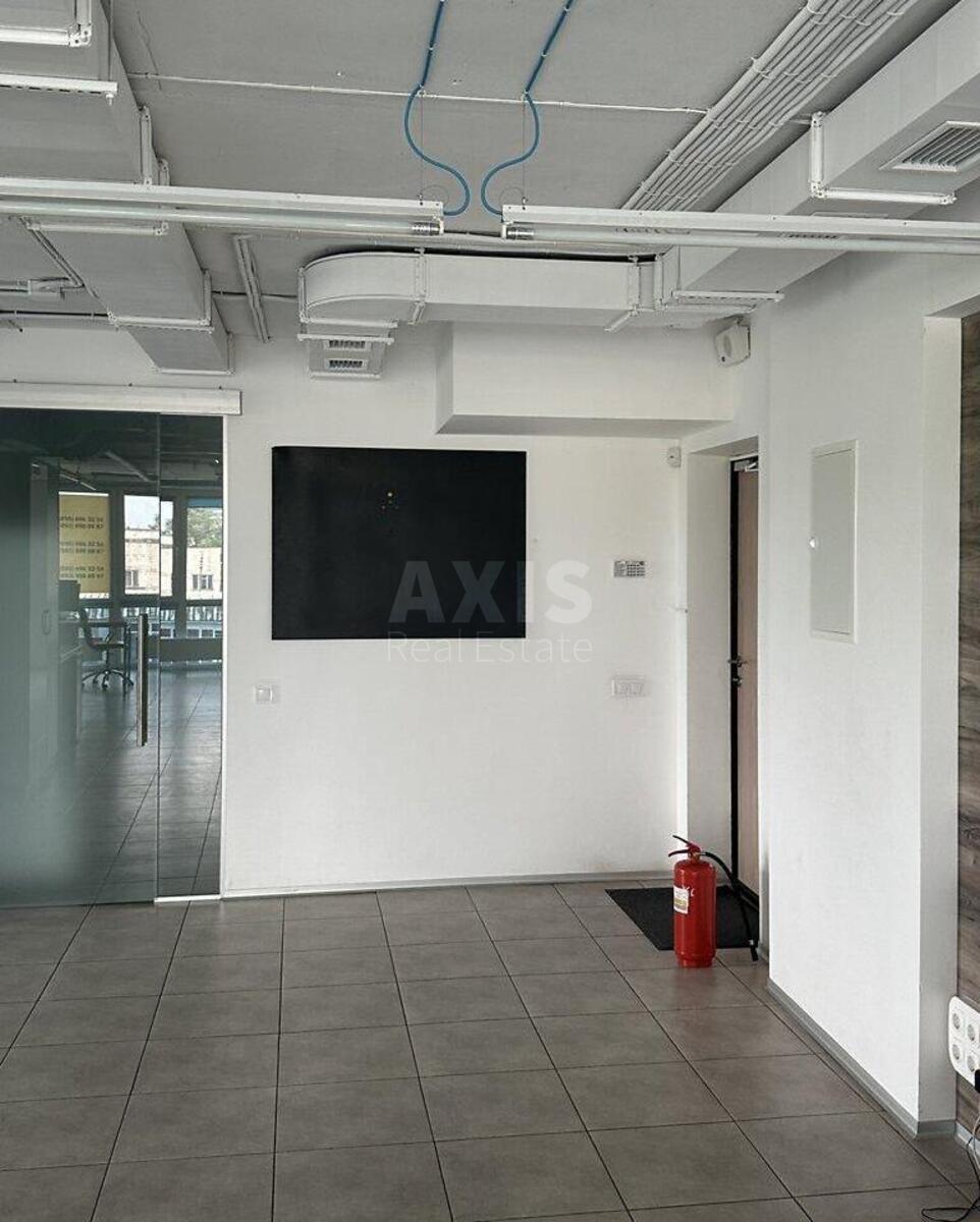 Office pr-t Sobornosti 30А, 102m28
